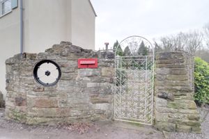 Feature Stone Wall